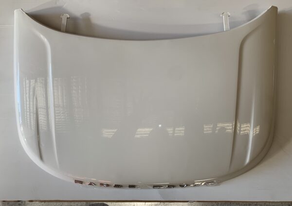RANGE ROVER HSE 4X4 TWO SEATER BONNET (WHITE)