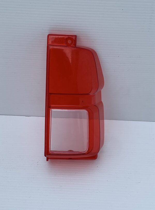 TOYOTA HILUX RUGGED X  UTE - TAIL LIGHT LENS (RIGHT)