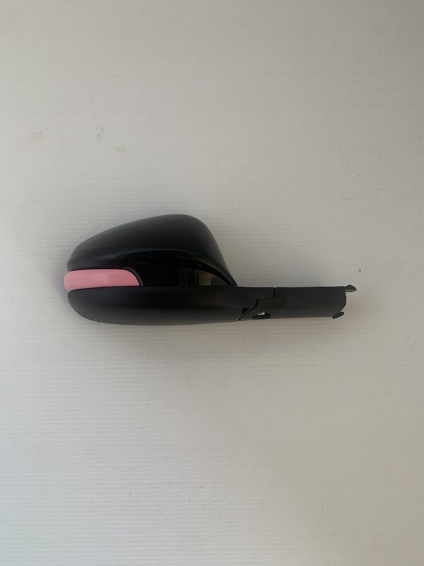 TOYOTA HILUX RUGGED X  UTE - PINK  RIGHT SIDE MIRROR - Image 2