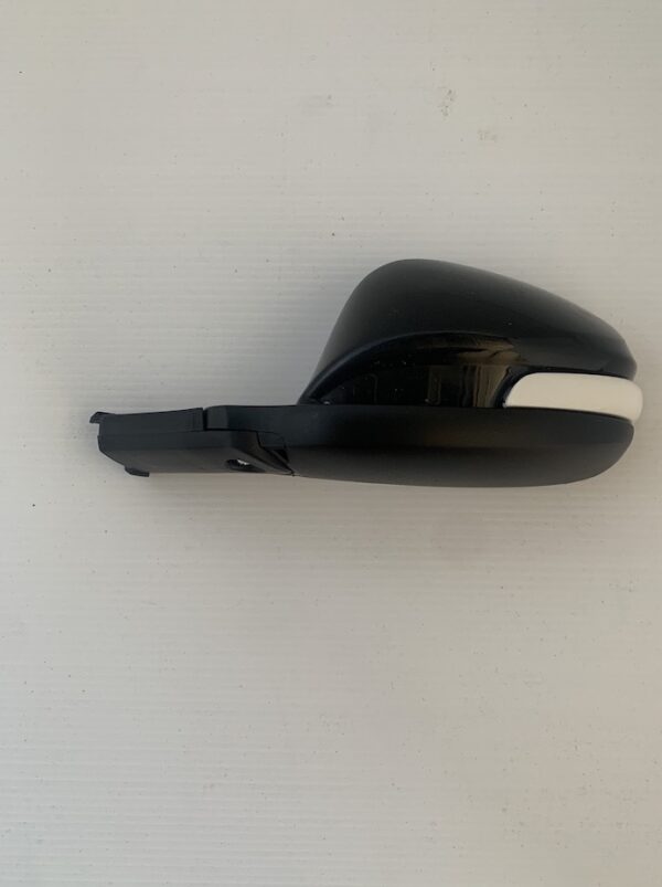 TOYOTA HILUX RUGGED X  UTE - WHITE LEFT SIDE MIRROR - Image 2
