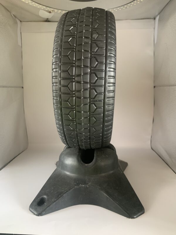 RANGE ROVER EVOQUE 12V 2WD EVA RUBBER (BACK WHEEL) - Image 2