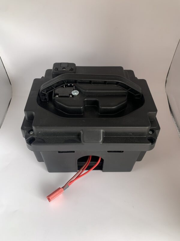 CAN -AM MAVERICK (1 X 24V BATTERY BOX WITH WIRES)